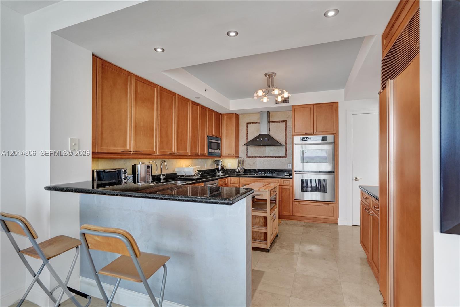 HAMPTONS SOUTH CONDO - Residential Lease