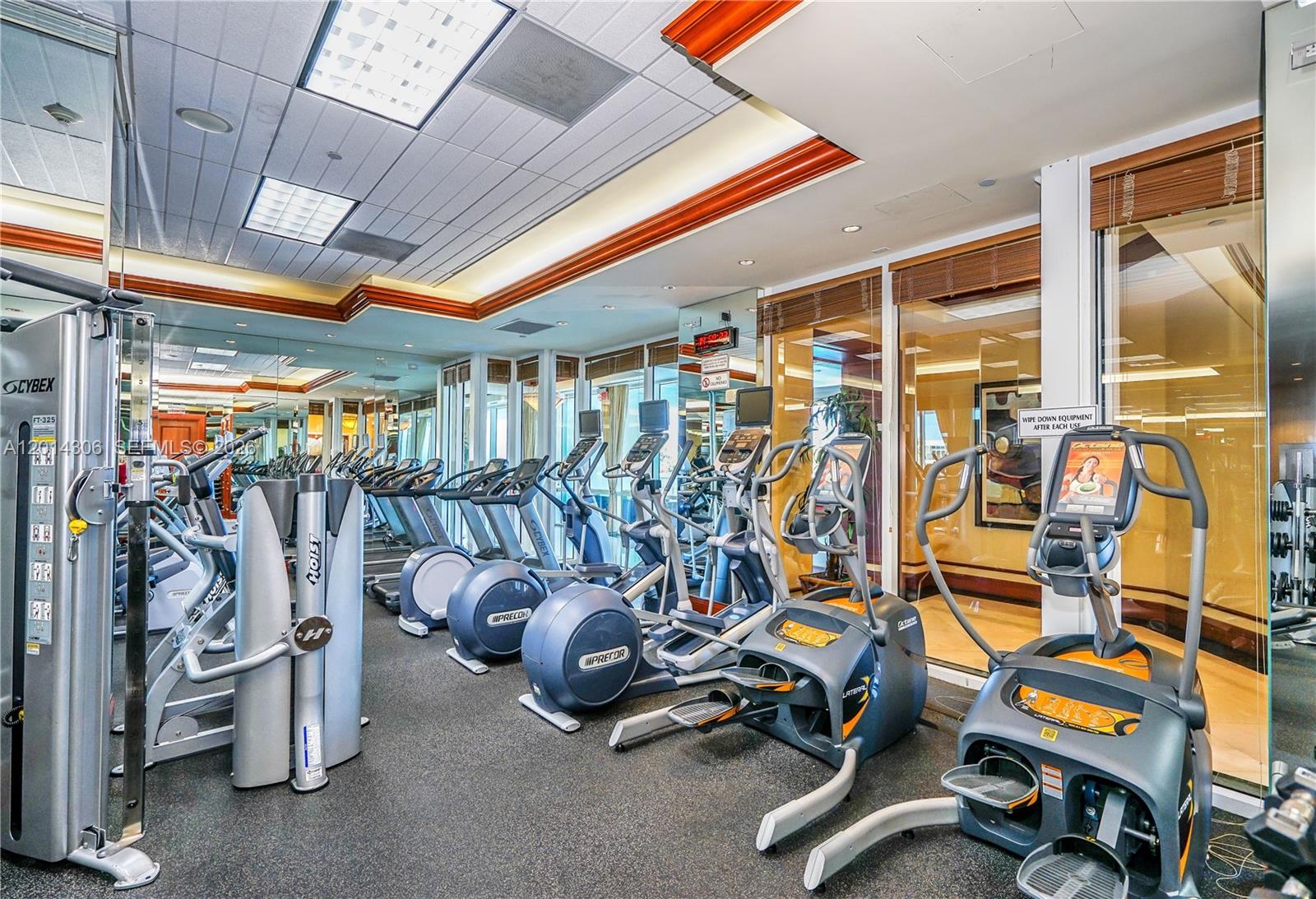 HAMPTONS SOUTH CONDO - Residential Lease