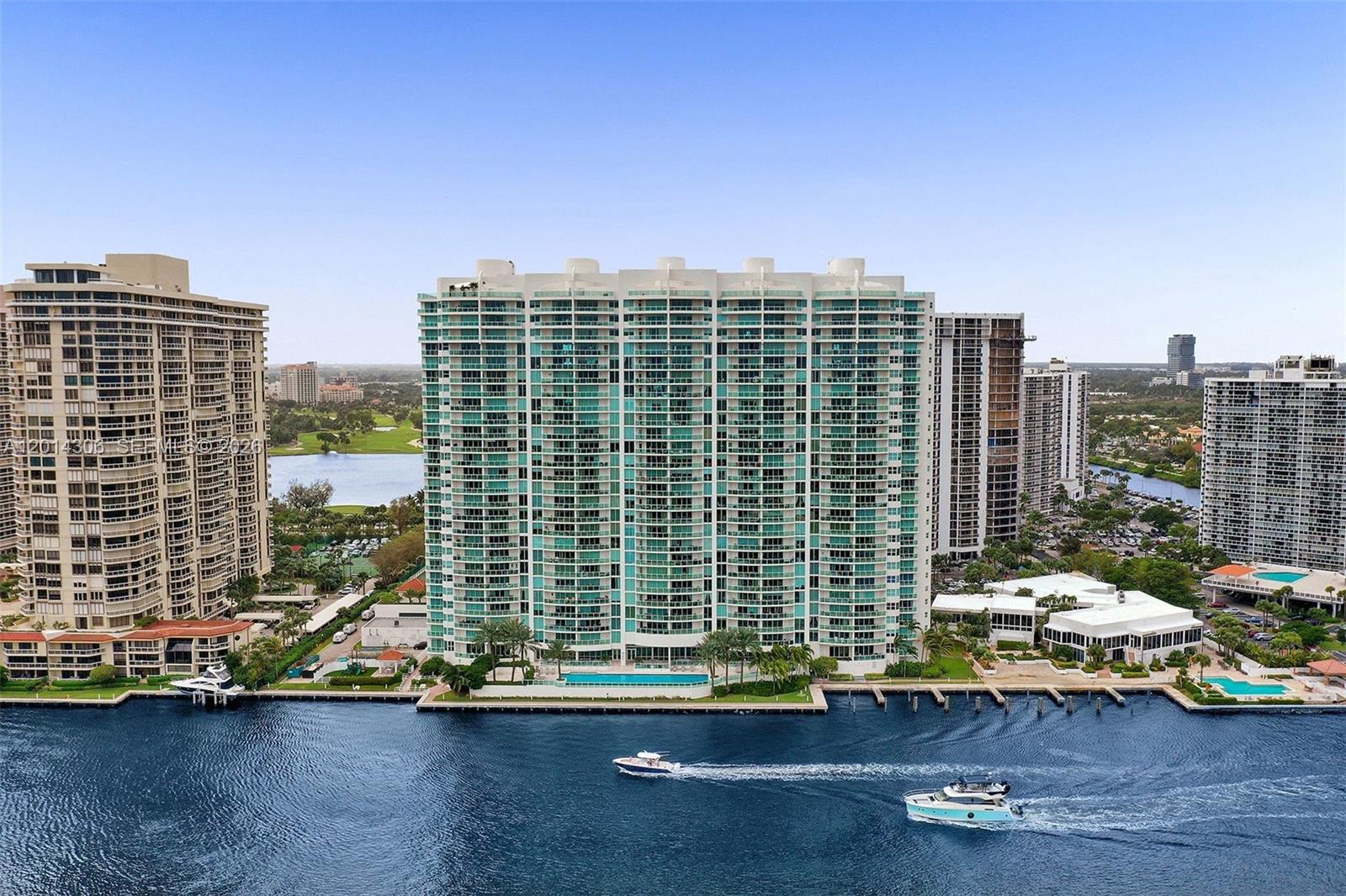 HAMPTONS SOUTH CONDO - Residential Lease