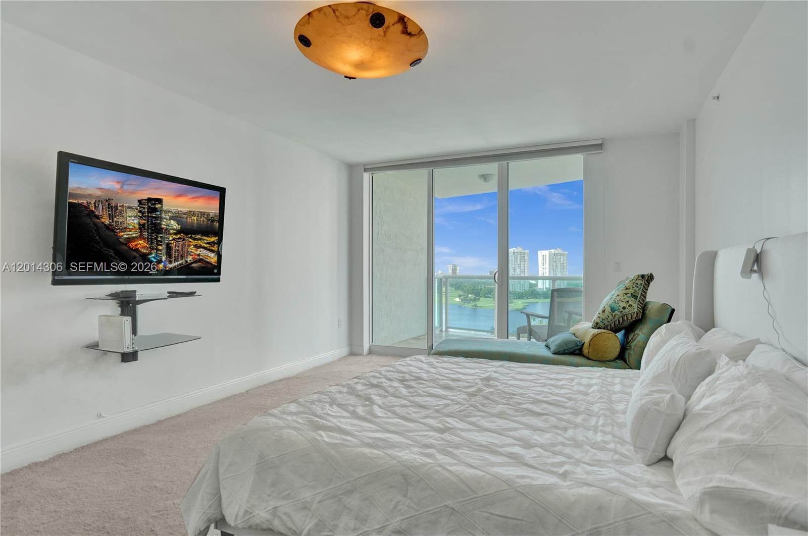 HAMPTONS SOUTH CONDO - Residential Lease