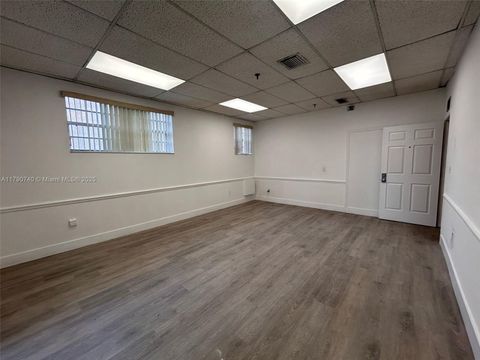 5245 NW 36th St Miami Springs FL 33166