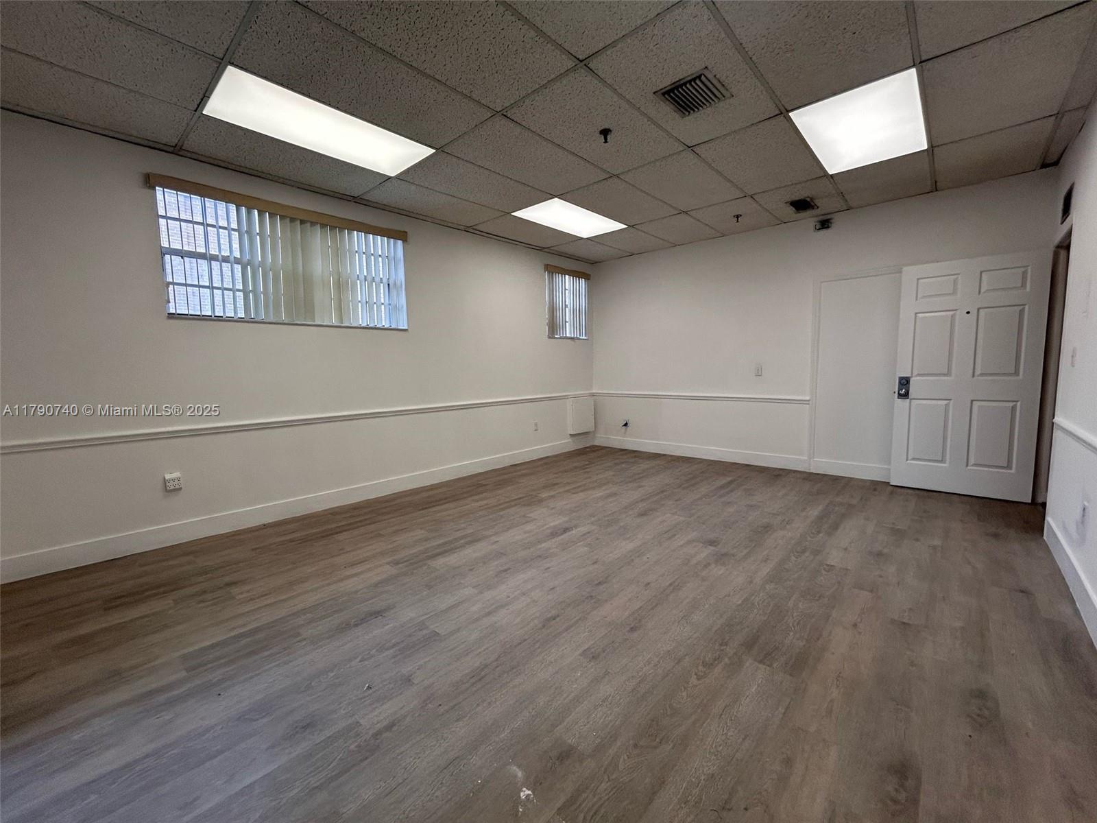 5245 NW 36th St