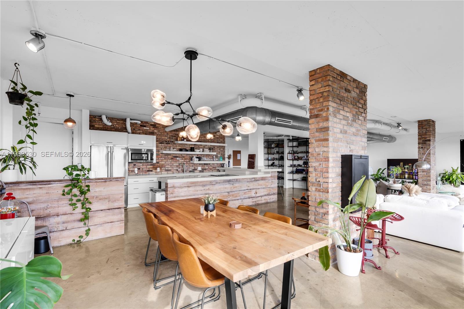 THE FLATS AT MORNINGSIDE - Residential Lease