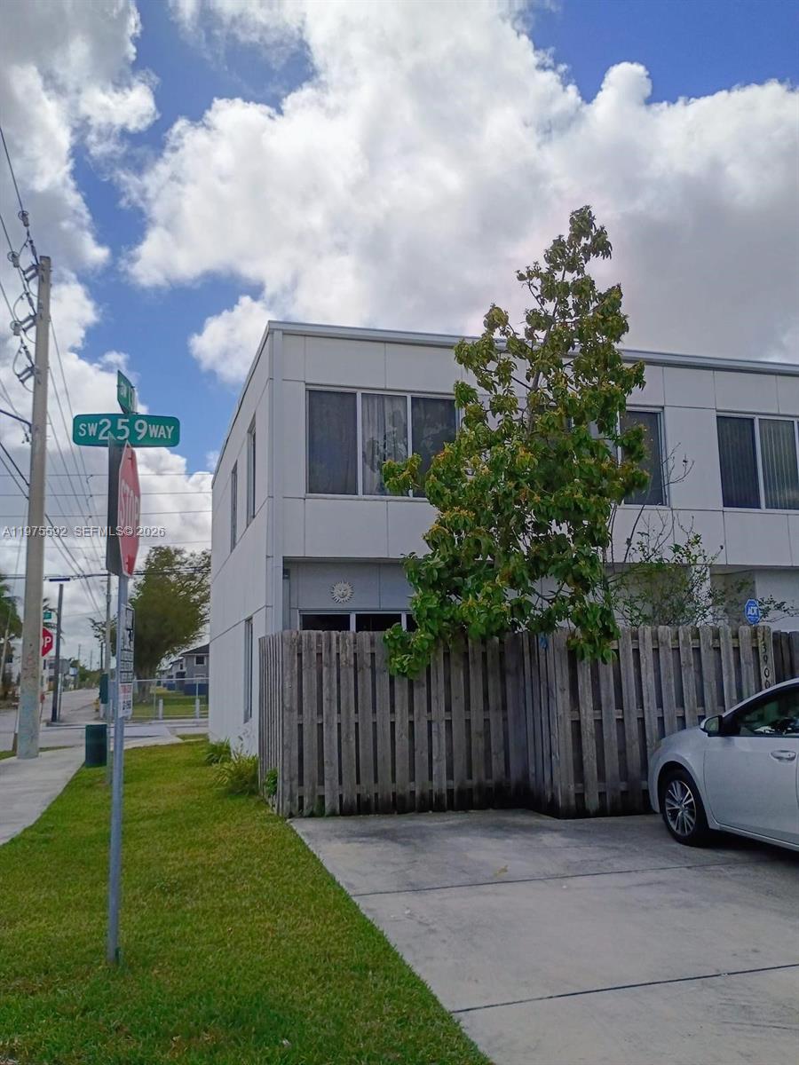 PARADISE GARDENS - Residential