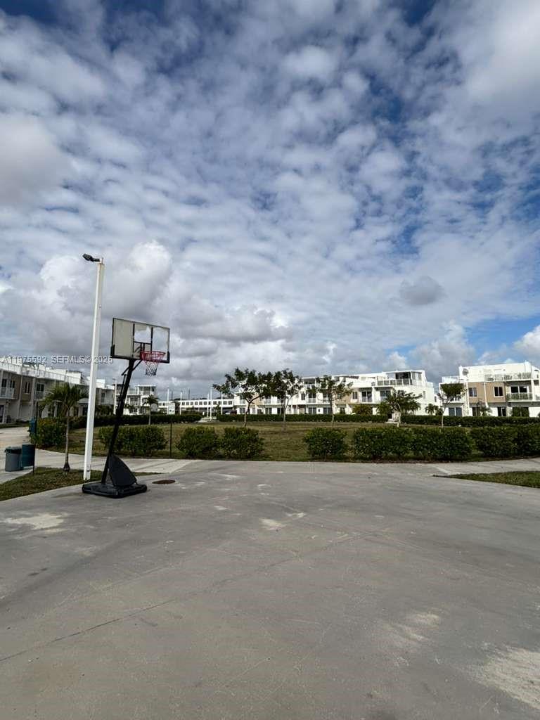 PARADISE GARDENS - Residential