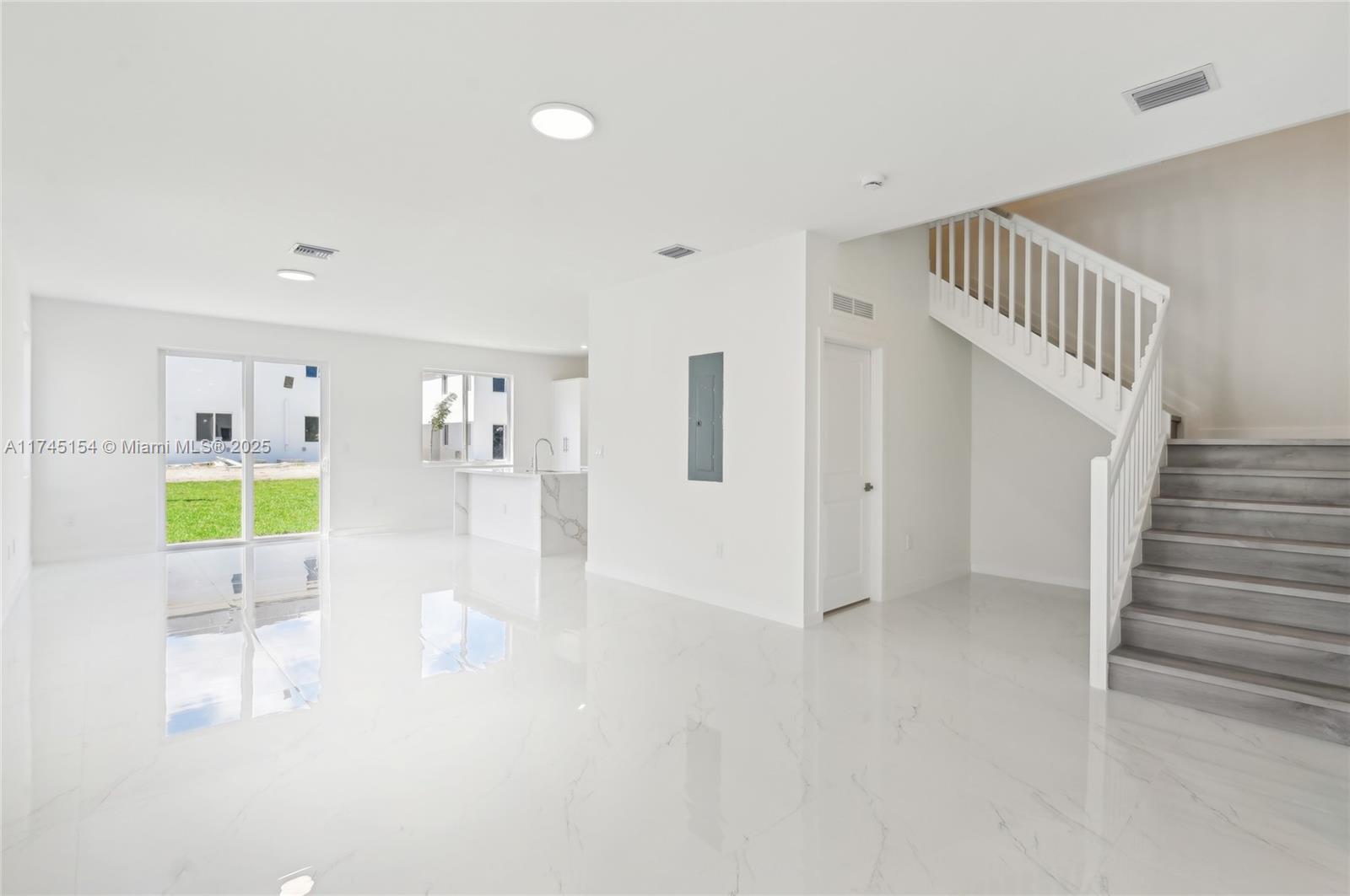 22451 SW 125 Ave, Miami, FL, 33170/$671,990 3 22451 SW 125 Ave