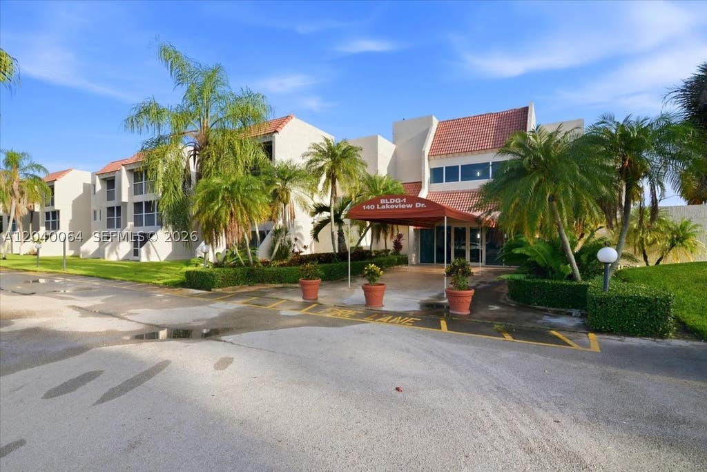 Photo of Weston, FL 33326 (MLS # A12040064)