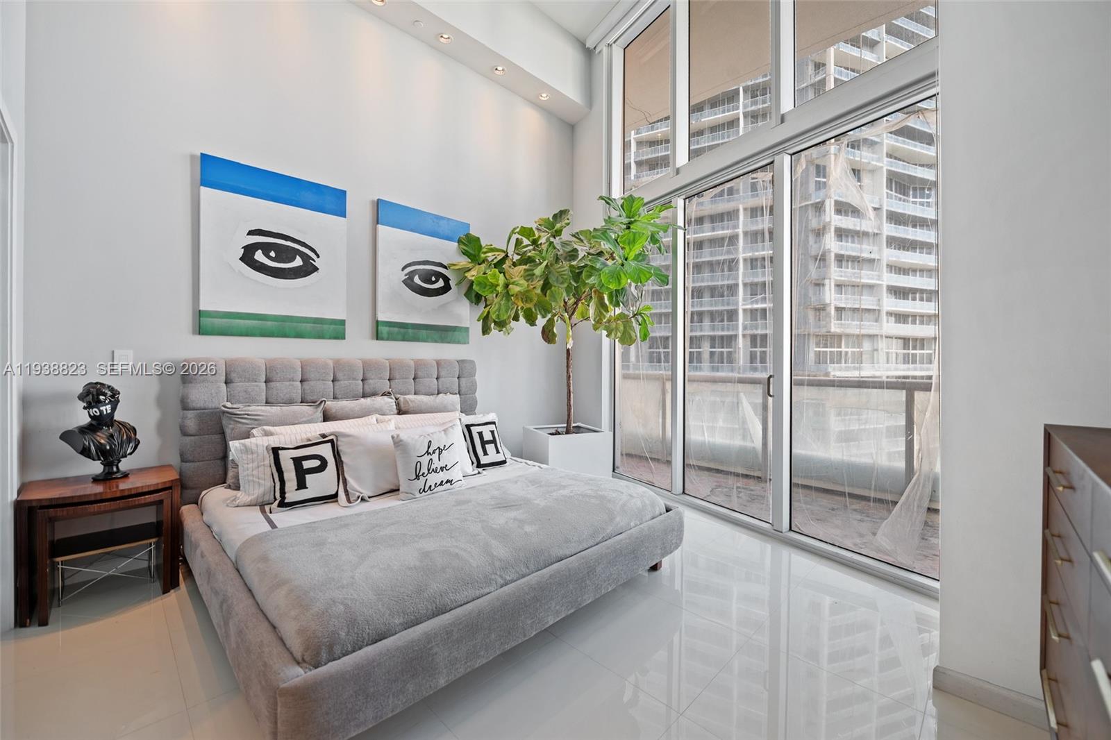 ICON BRICKELL NO TWO - Residential