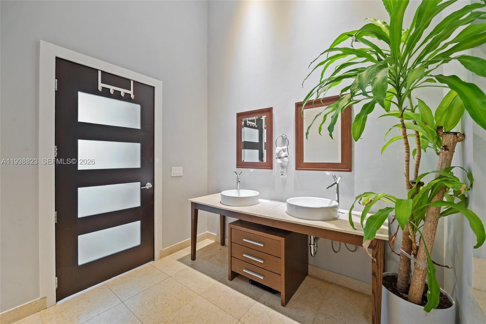 ICON BRICKELL NO TWO - Residential