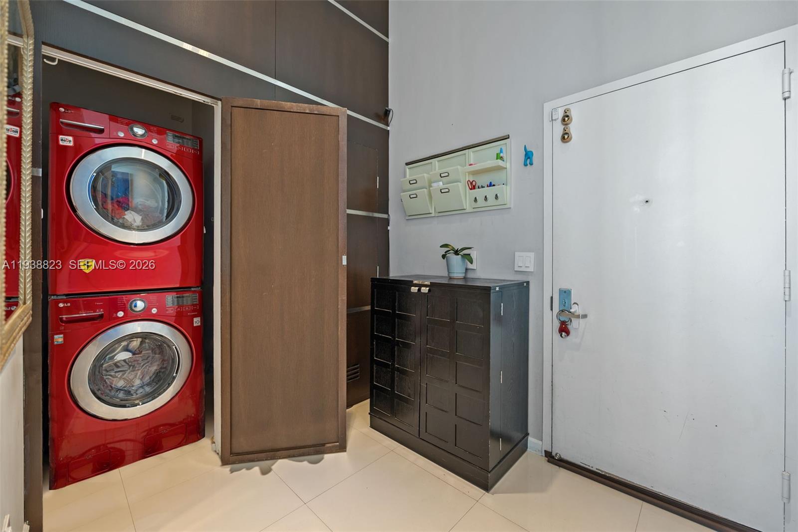 ICON BRICKELL NO TWO - Residential