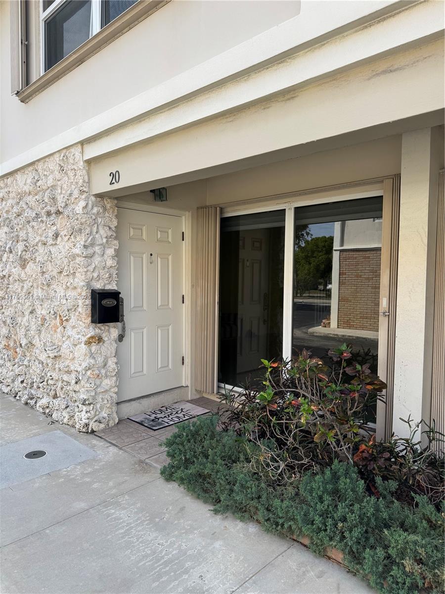 5555 N Ocean Blvd 20
