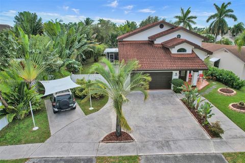 Photo of 426 SE 5th St, Dania Beach, FL 33004 (MLS # A11853770)