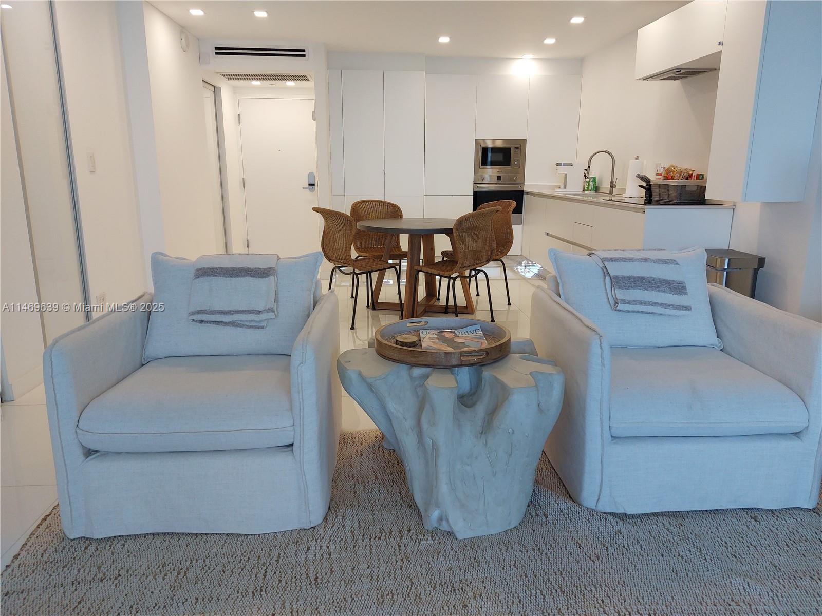 RONEY PALACE CONDO - Residential Lease