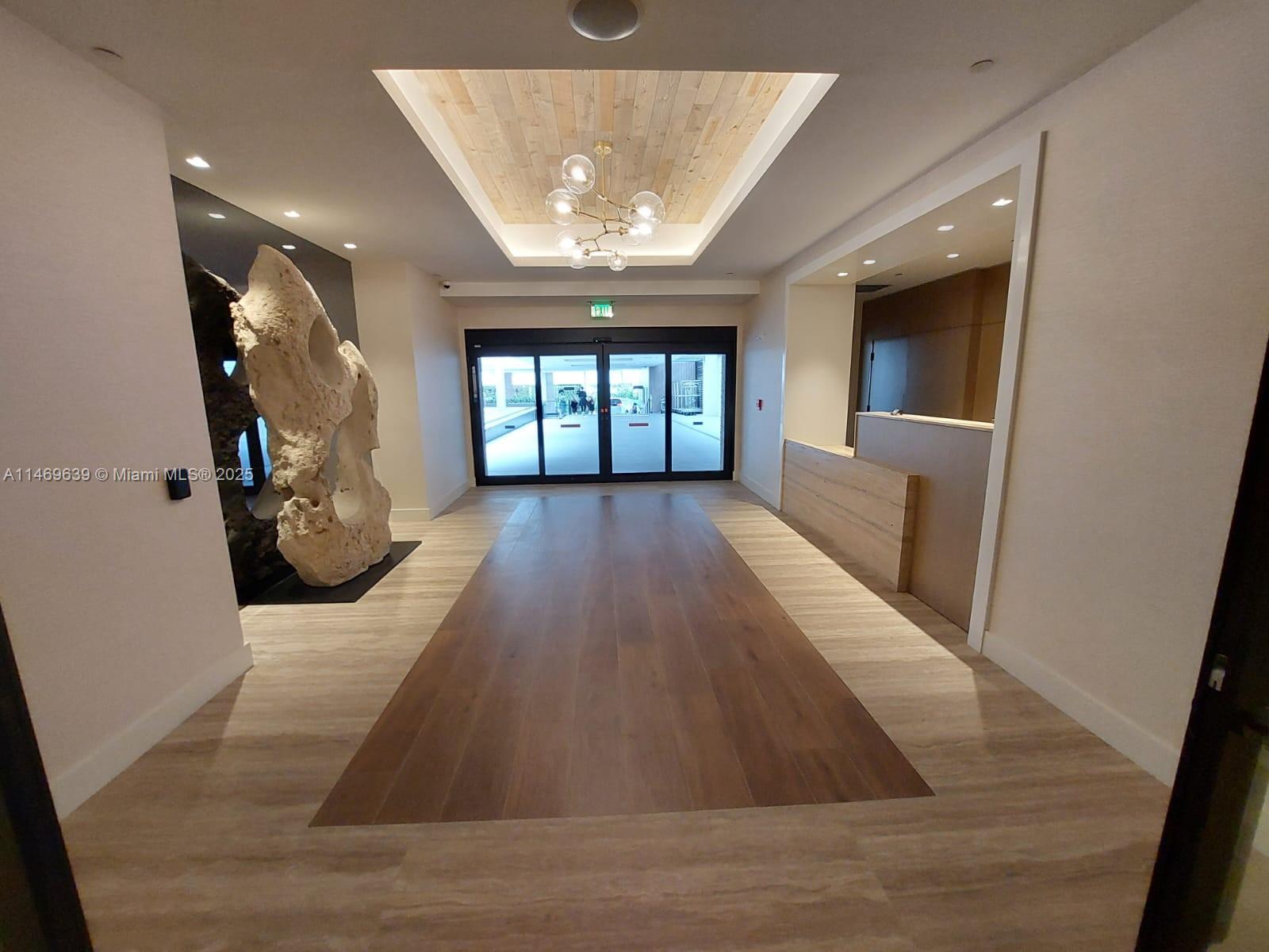 RONEY PALACE CONDO - Residential Lease