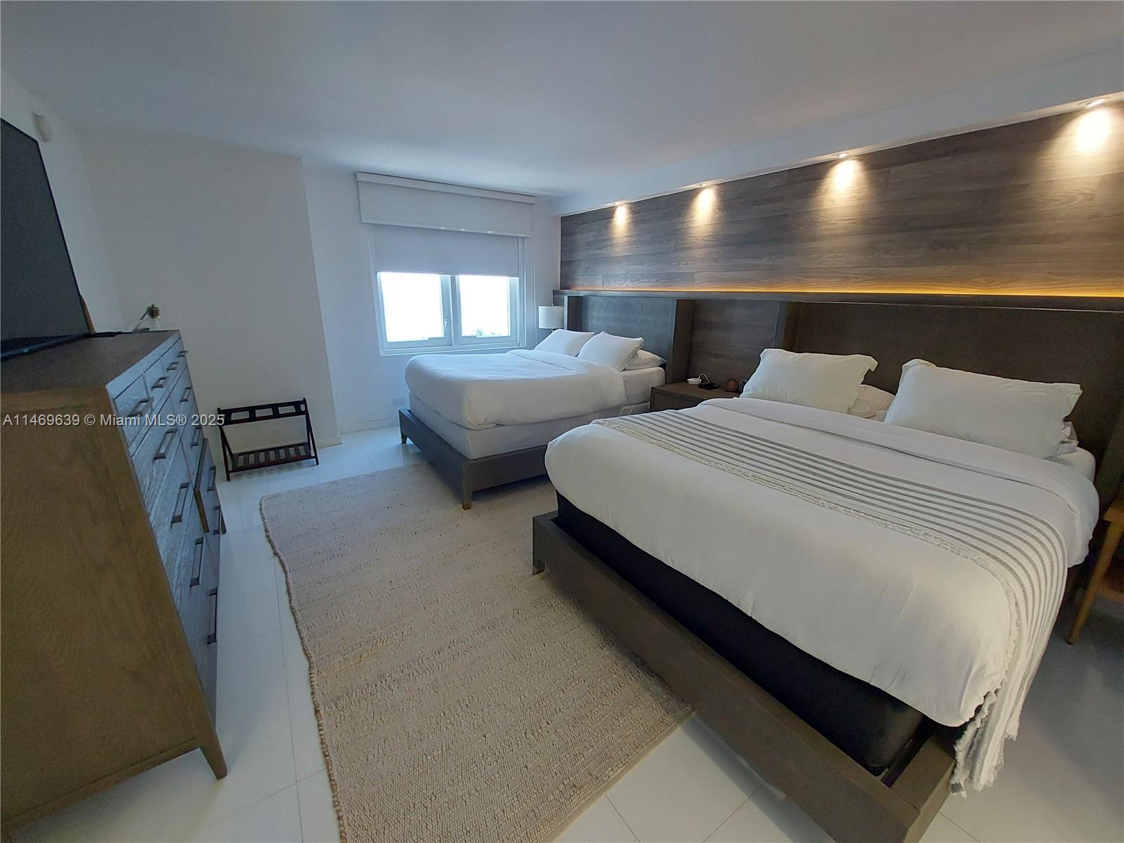 RONEY PALACE CONDO - Residential Lease