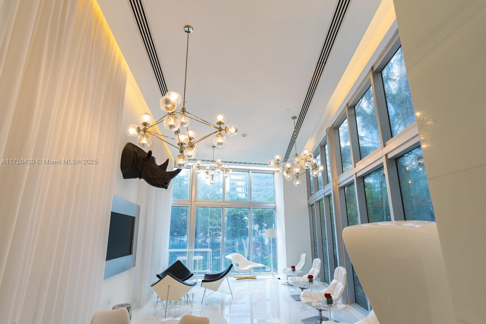 ICON BRICKELL NO TWO - Residential