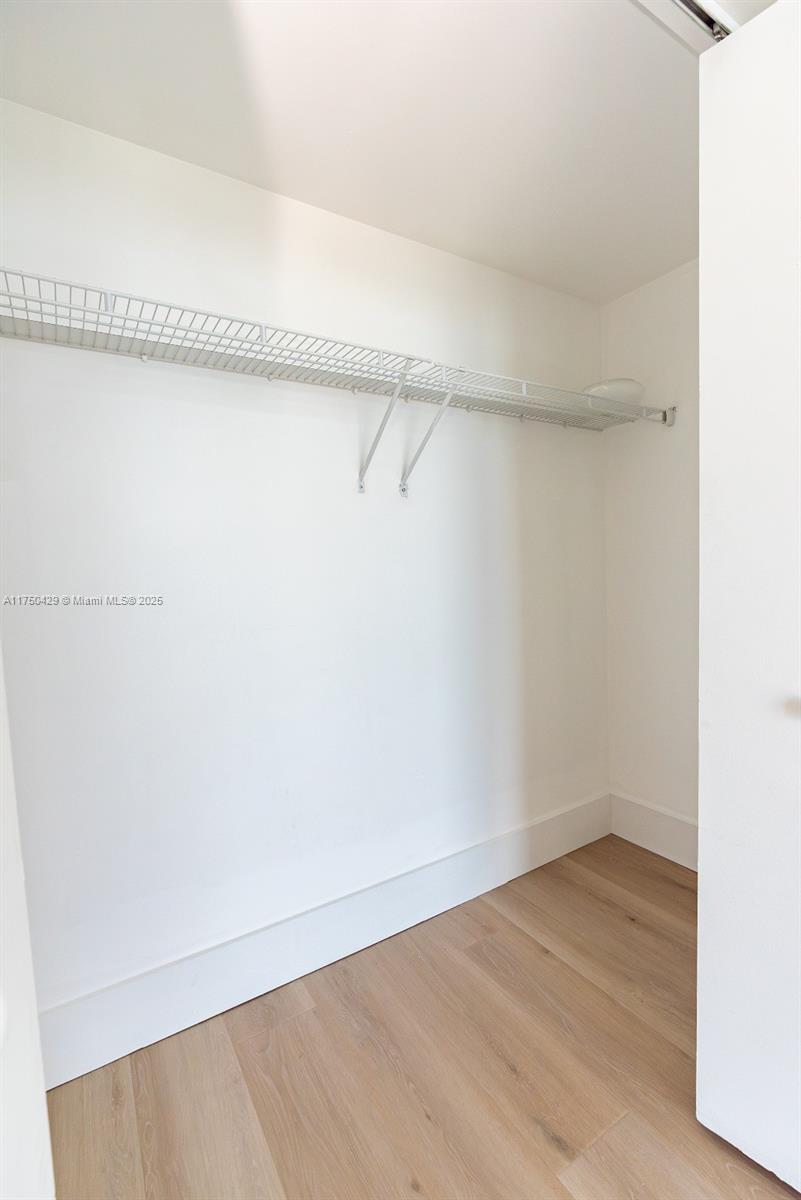 ICON BRICKELL NO TWO - Residential