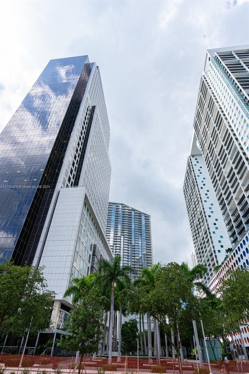 ICON BRICKELL NO TWO - Residential