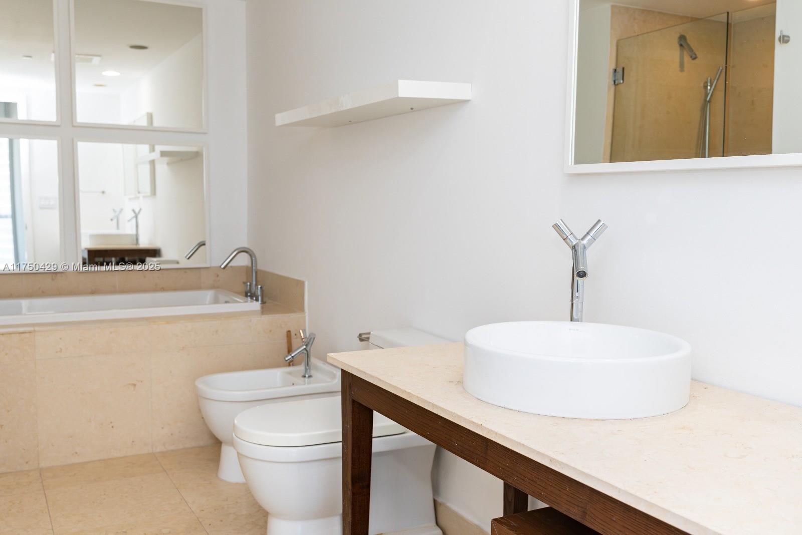 ICON BRICKELL NO TWO - Residential