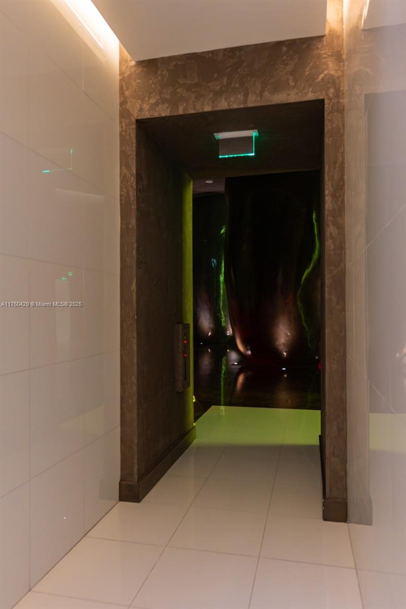 ICON BRICKELL NO TWO - Residential