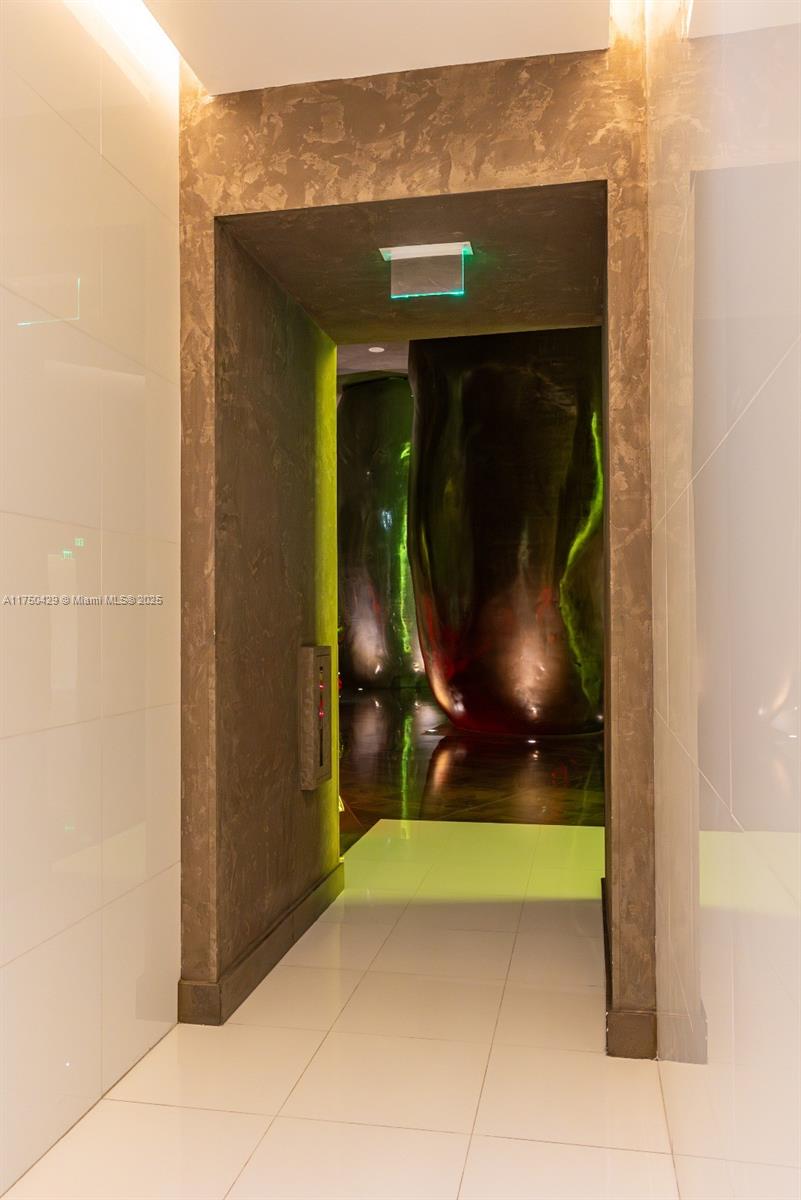 ICON BRICKELL NO TWO - Residential