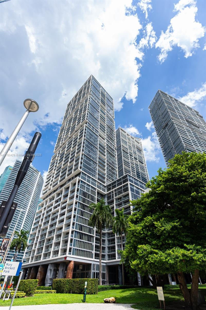 ICON BRICKELL NO TWO - Residential
