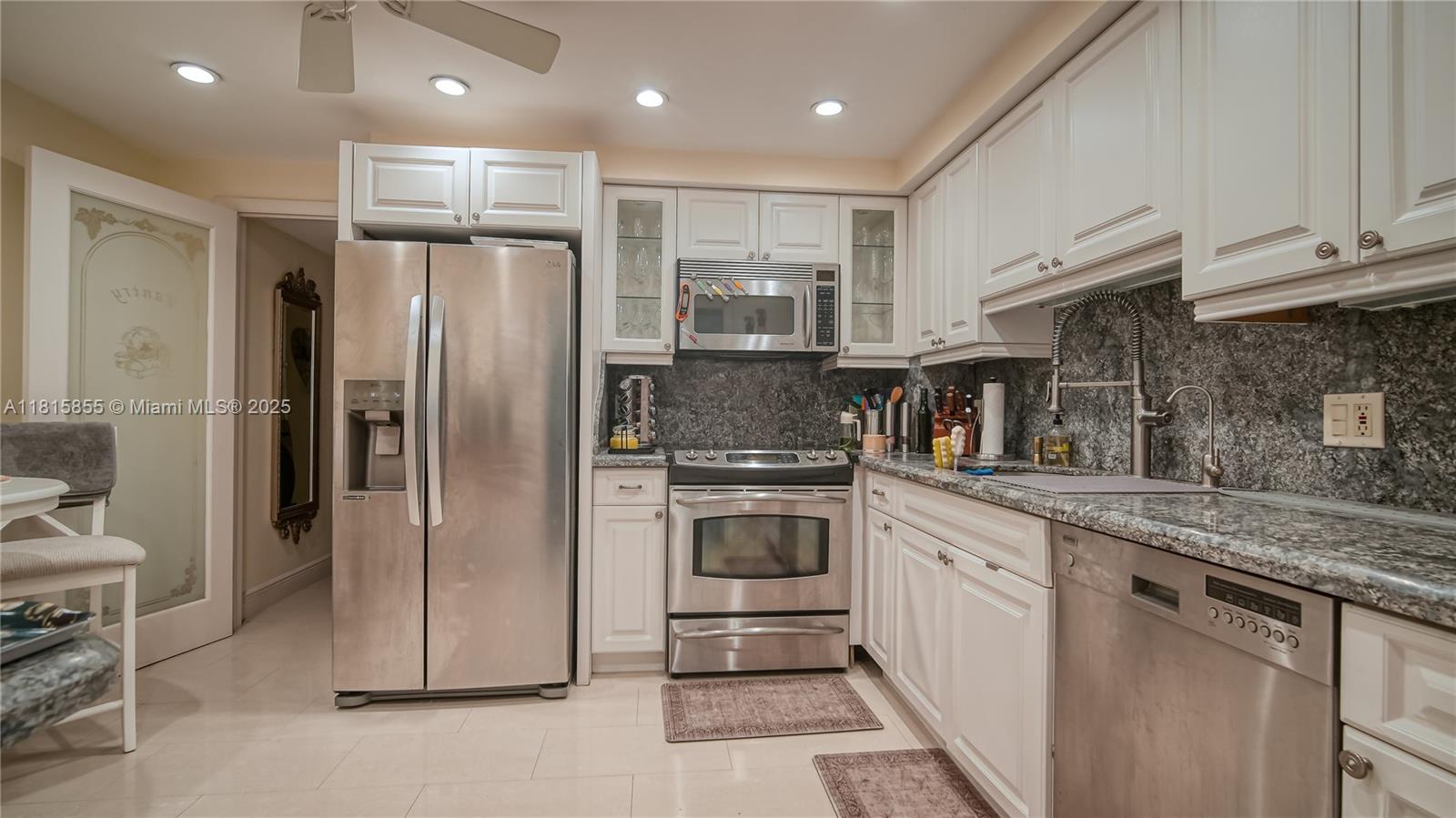 PLAYA DEL SOL CONDO - Residential Lease