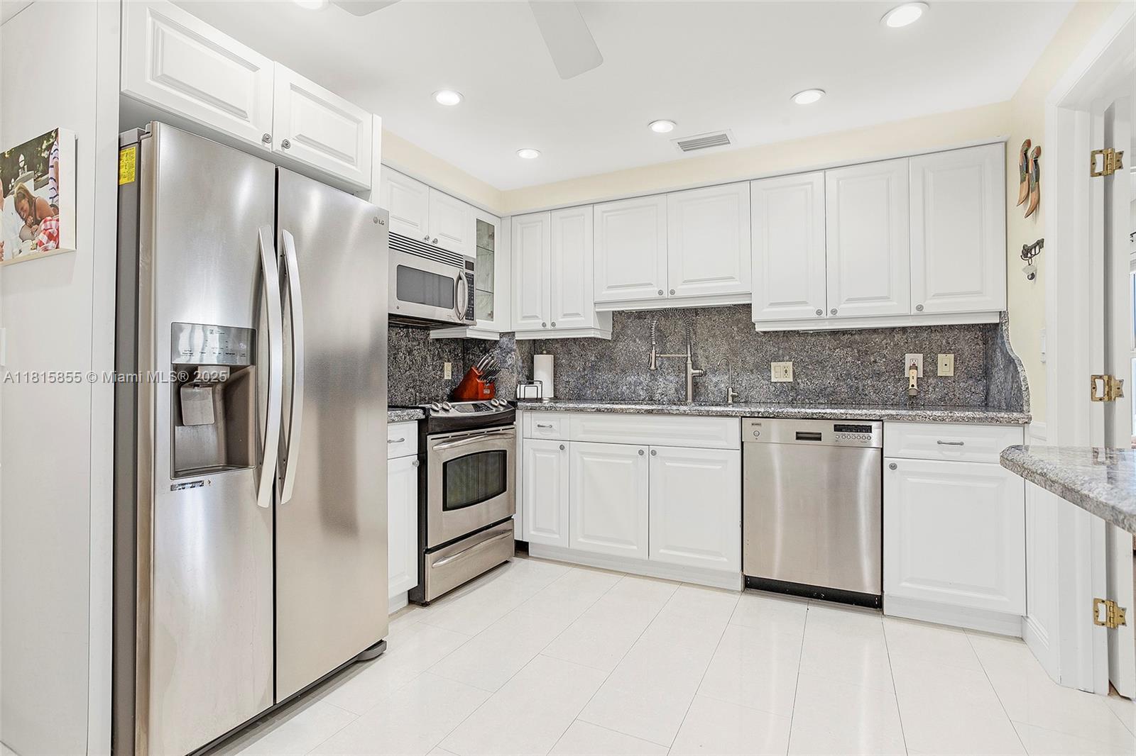 PLAYA DEL SOL CONDO - Residential Lease