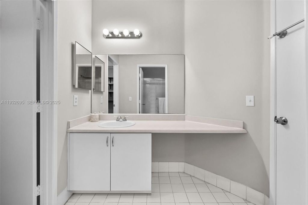 Photo of 6968 SW 39th St #F204, Davie, FL 33314 (MLS # A11932695)