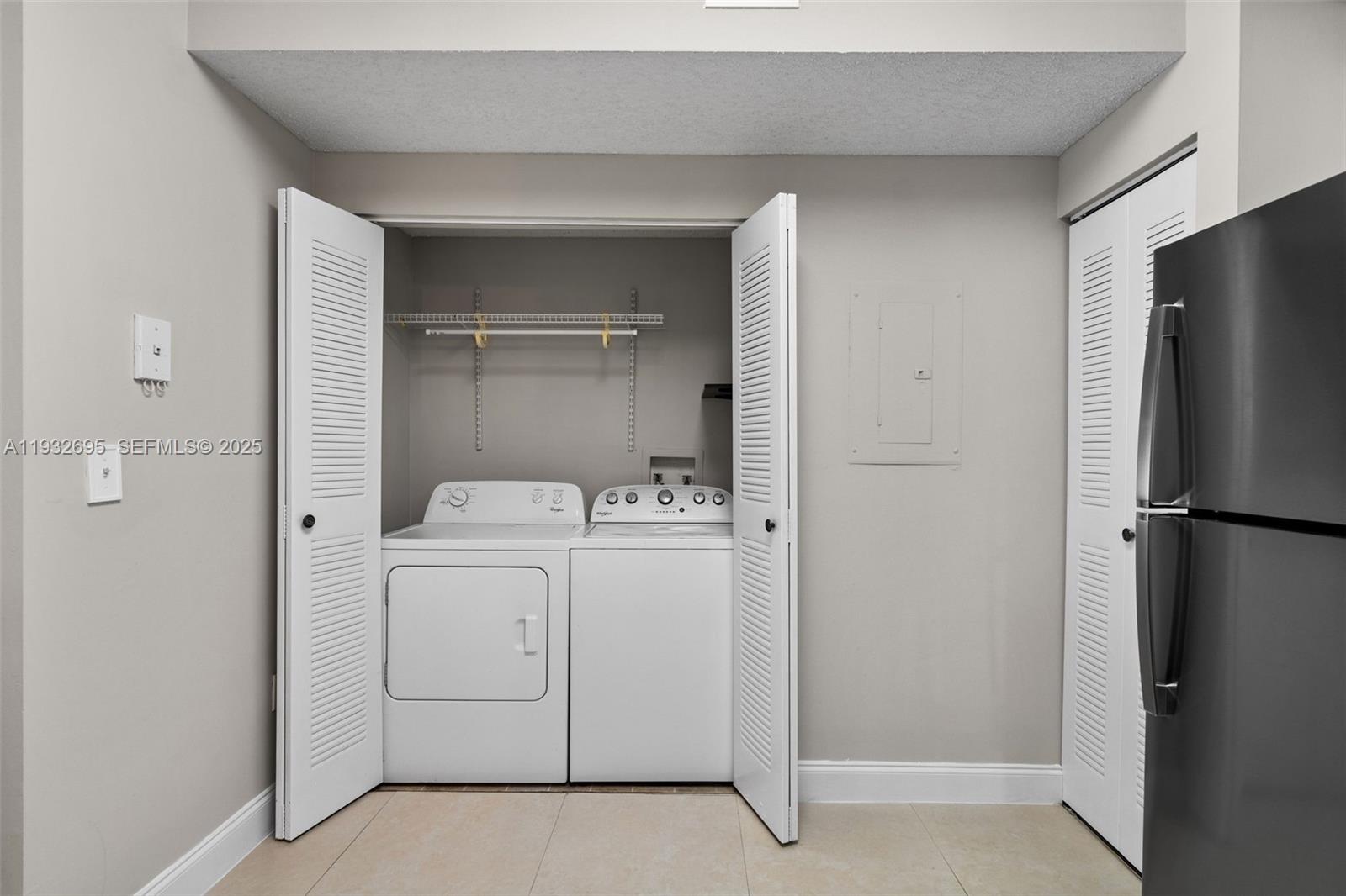 COURTYARDS AT DAVIE CONDO - Residential