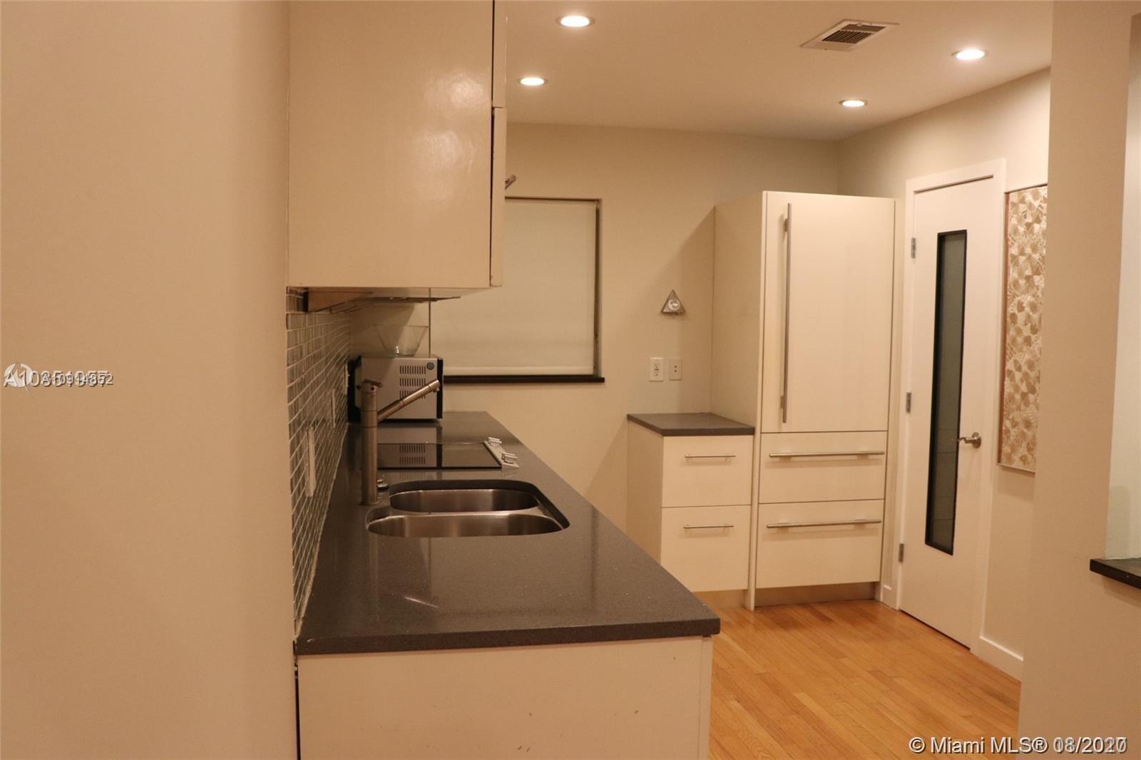 GARDEN APARTMENTS CONDO - Residential Lease