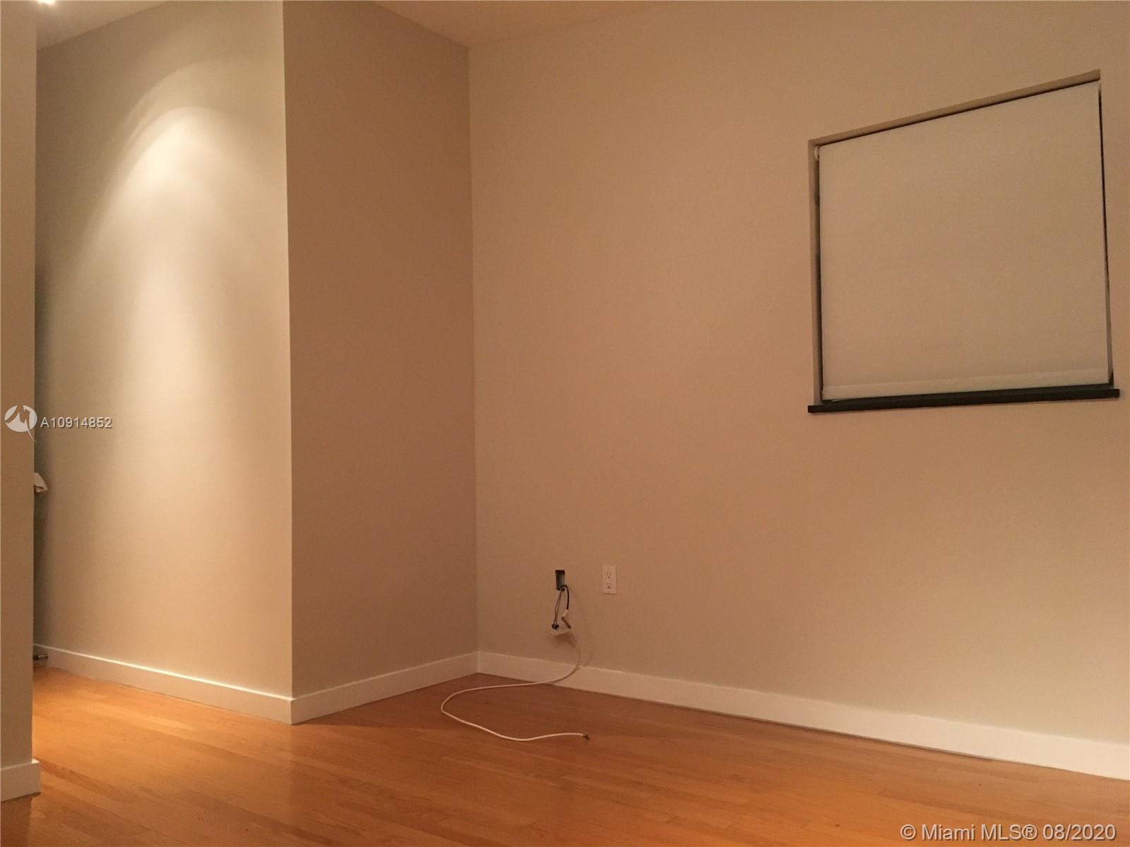 GARDEN APARTMENTS CONDO - Residential Lease