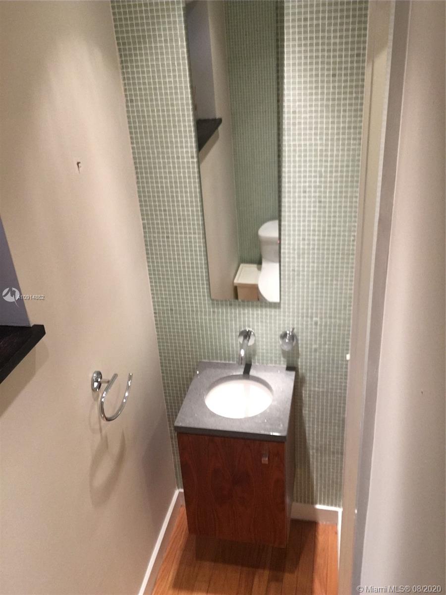 GARDEN APARTMENTS CONDO - Residential Lease