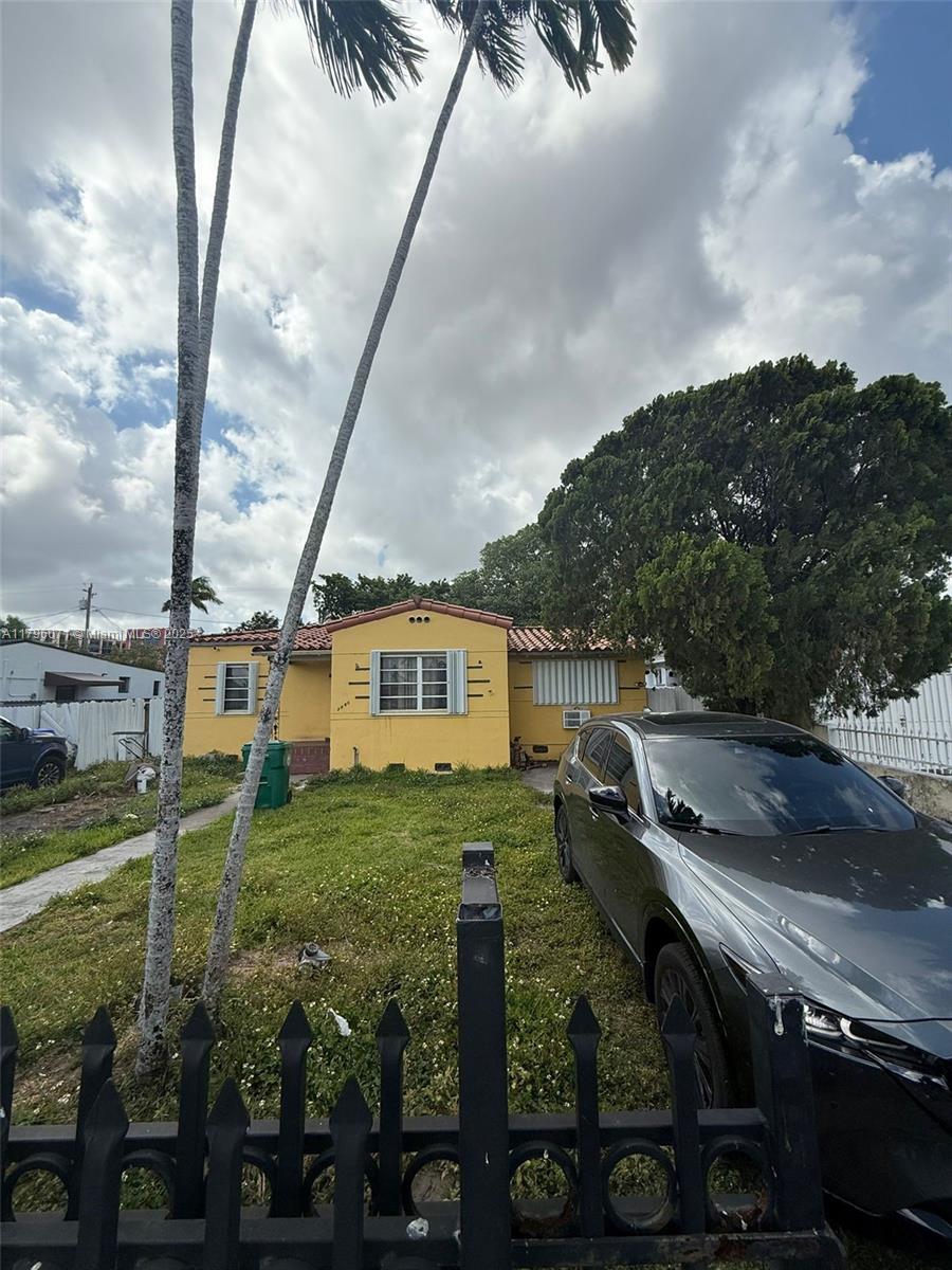 3840 Nw 12th Ter, Miami, Broward County, Florida - 3 Bedrooms  
2 Bathrooms - 