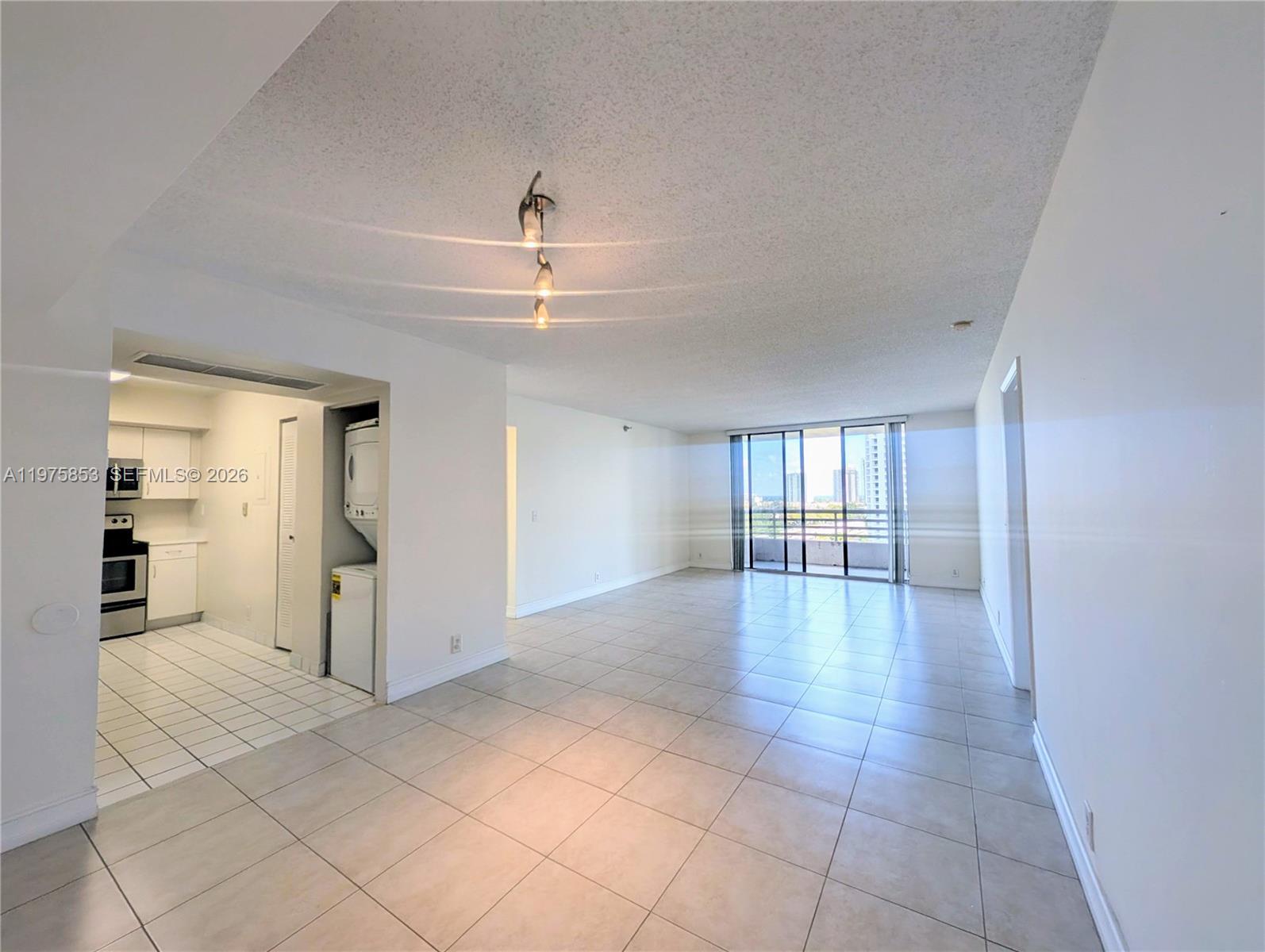 3300 NE 191st St 1208