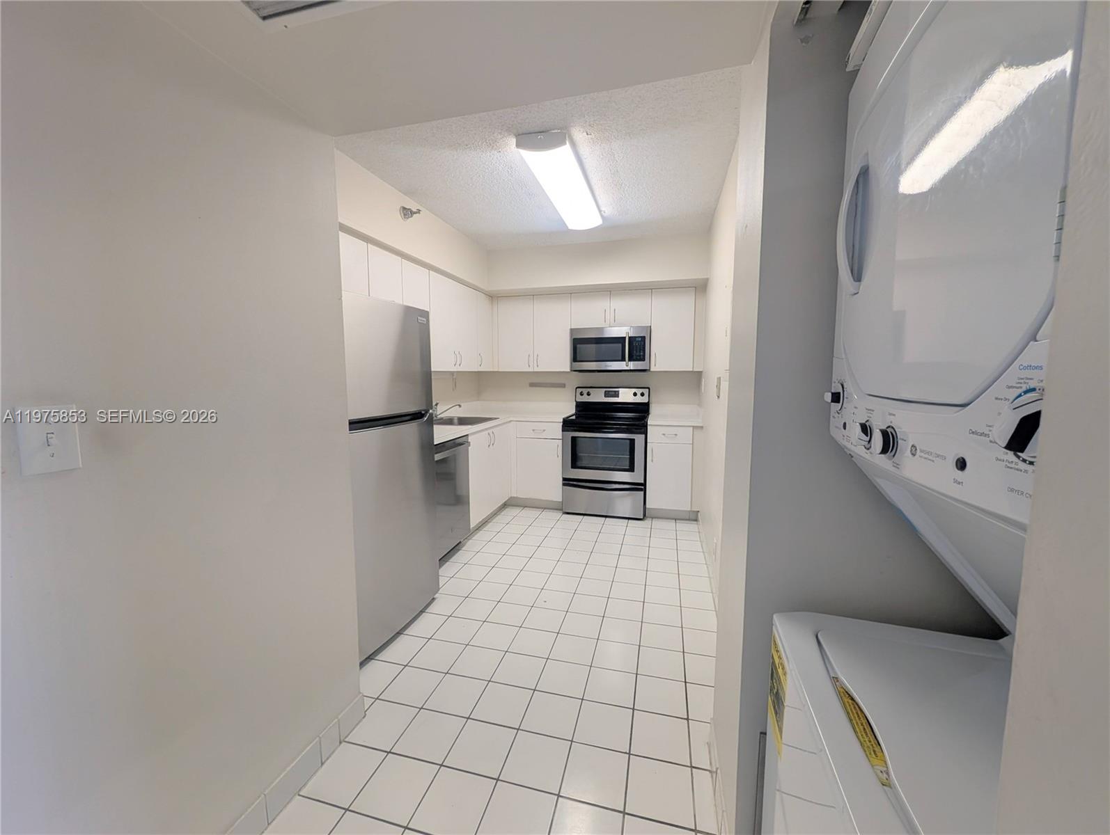 3300 NE 191st St 1208