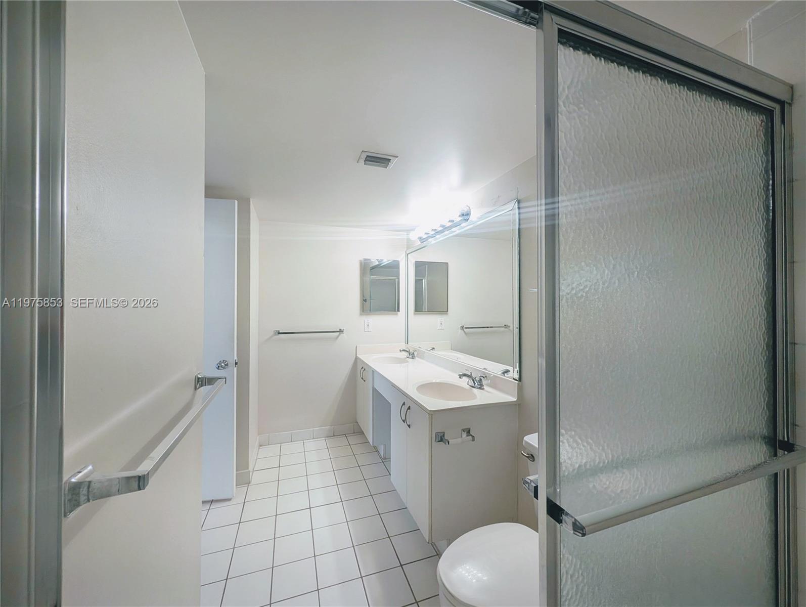 PARC CENTRAL AVENTURA SOU - Residential Lease