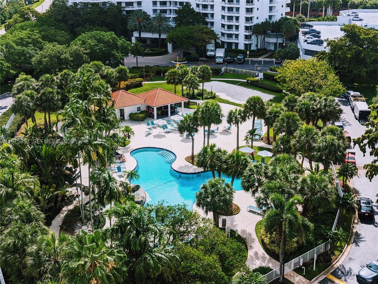 PARC CENTRAL AVENTURA SOU - Residential Lease