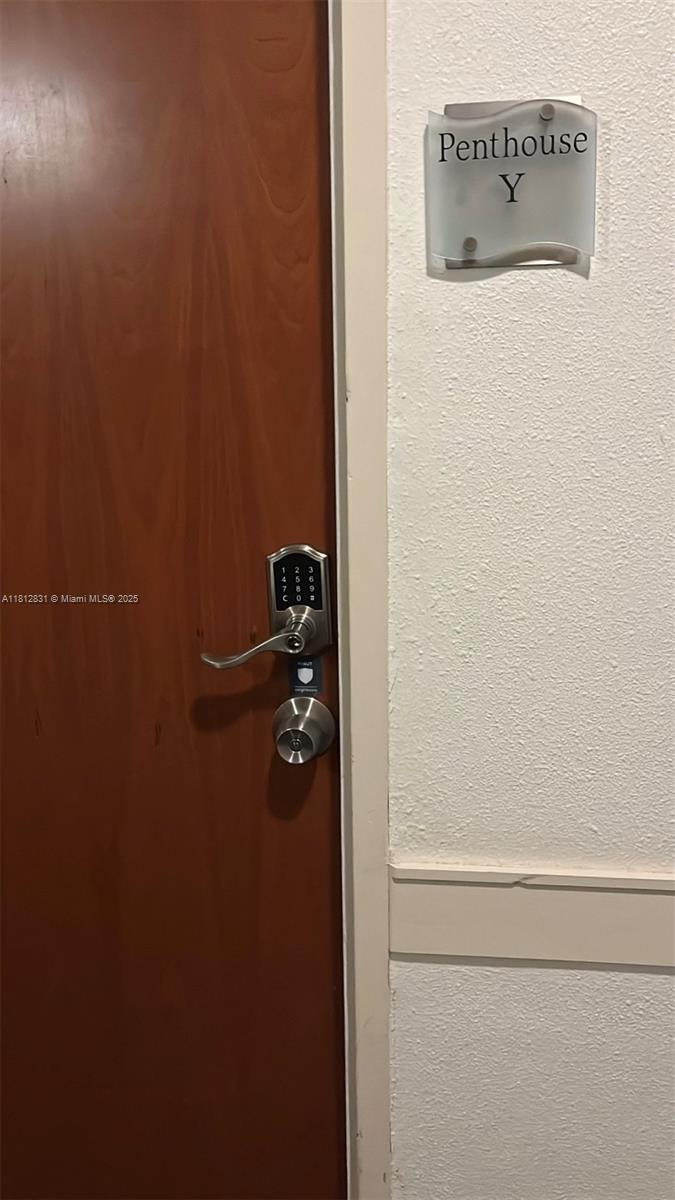 TIDES ON HOLLYWOOD BEACH - Residential