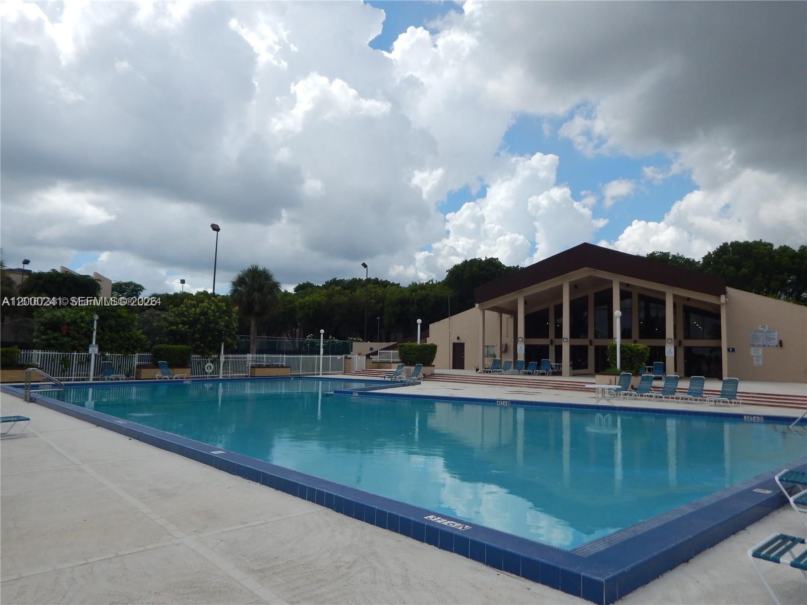 14415 N Kendall Dr 312G