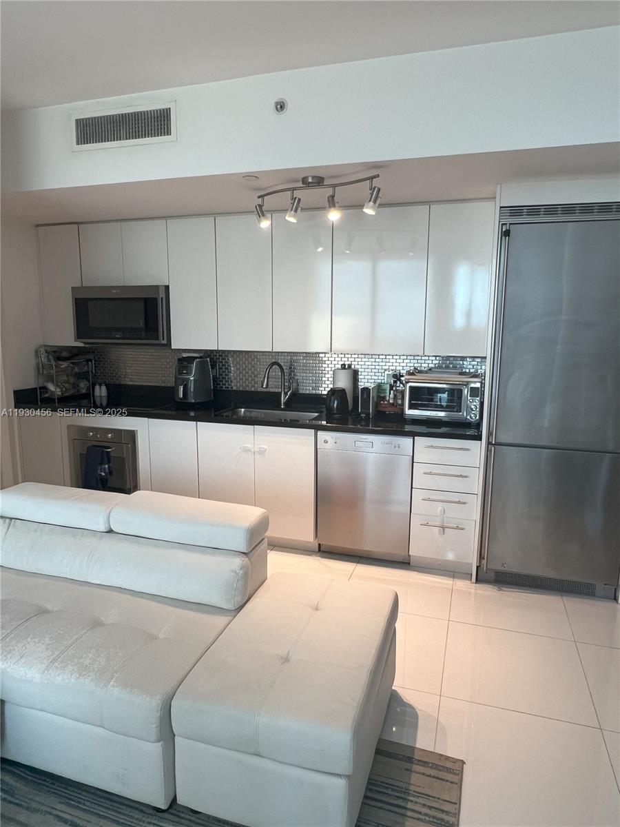 MINT CONDO - Residential Lease