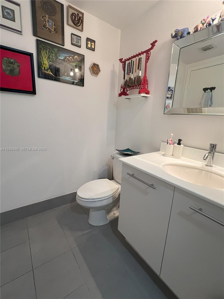 MINT CONDO - Residential Lease