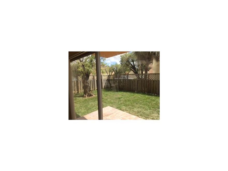 EXCELLENT LOCATION, GATED COMMUNITY, SECURITY, NEAR FACILITIES AND HIGHWAYS