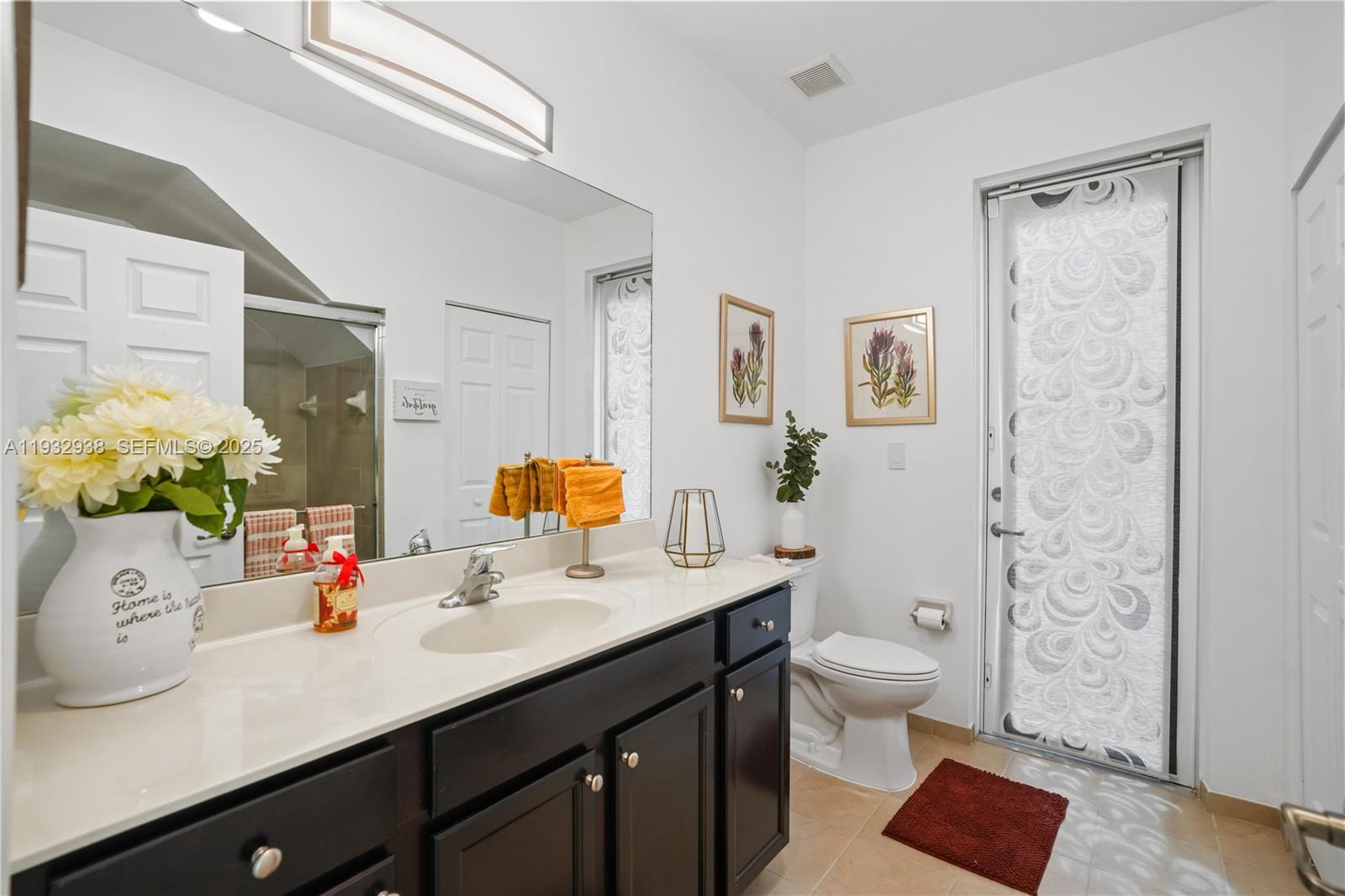 KENDALL COMMONS RESIDENTI - Residential