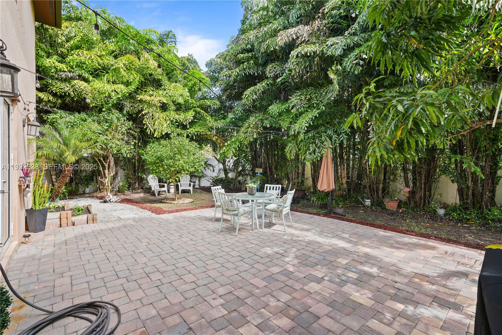 KENDALL COMMONS RESIDENTI - Residential