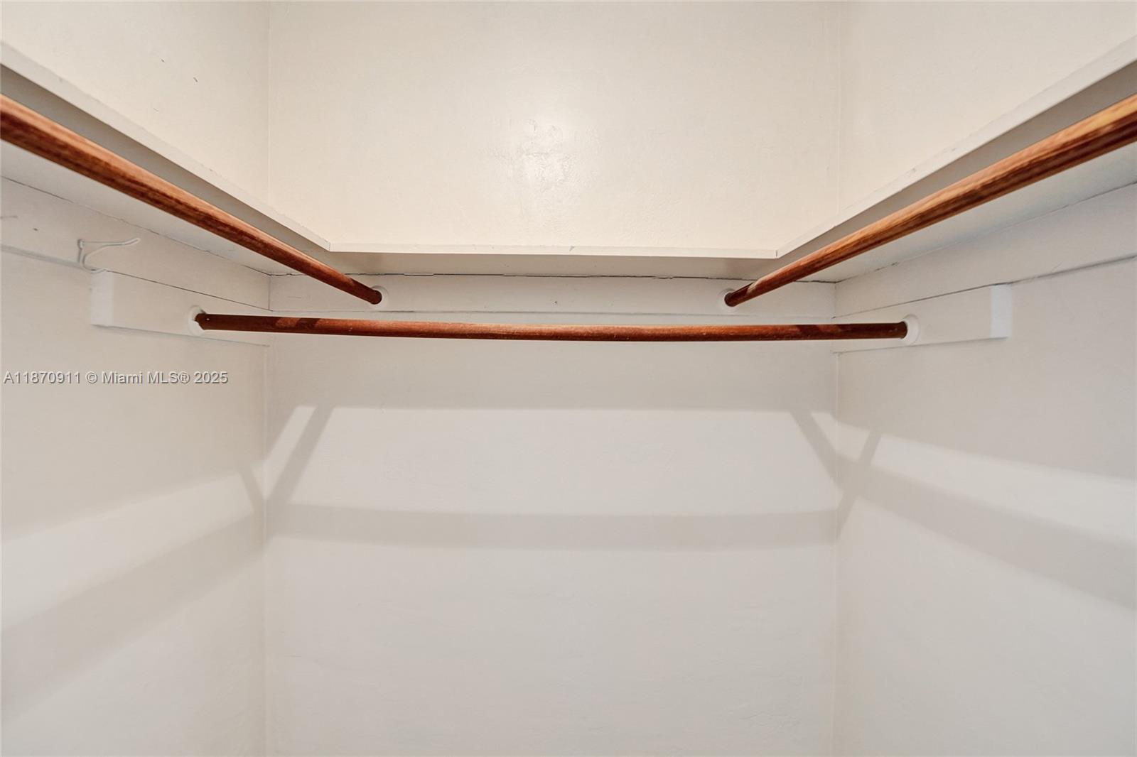 LAKE PARK GARDENS 1 INC C - Residential