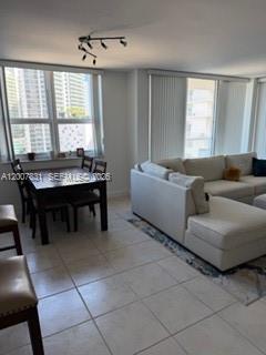 THE MARK ON BRICKELL COND - Residential