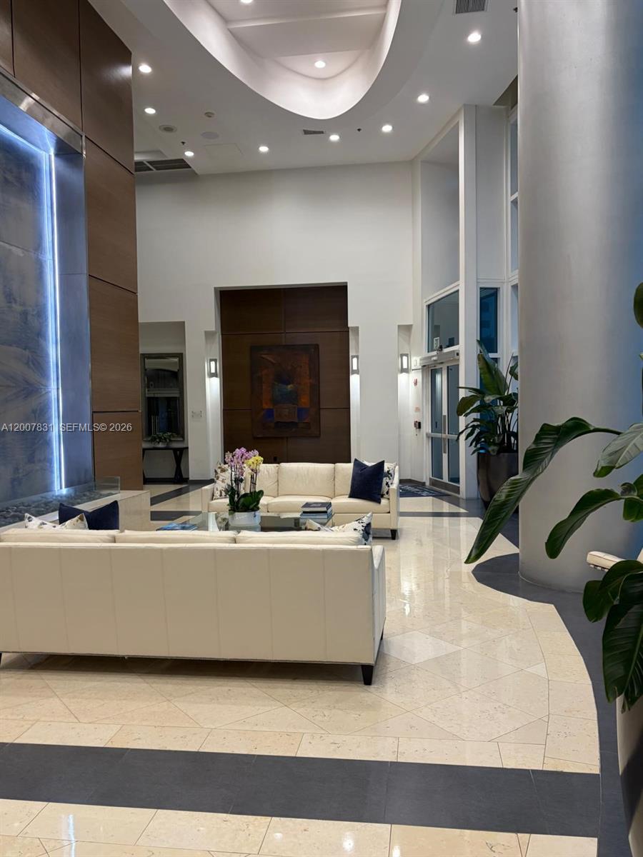 THE MARK ON BRICKELL COND - Residential