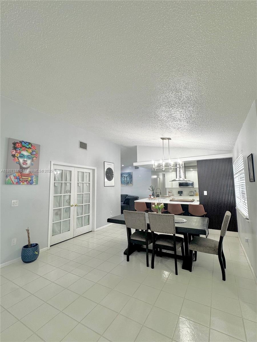 WEITZER SHAUNA MEADOWS SE - Residential