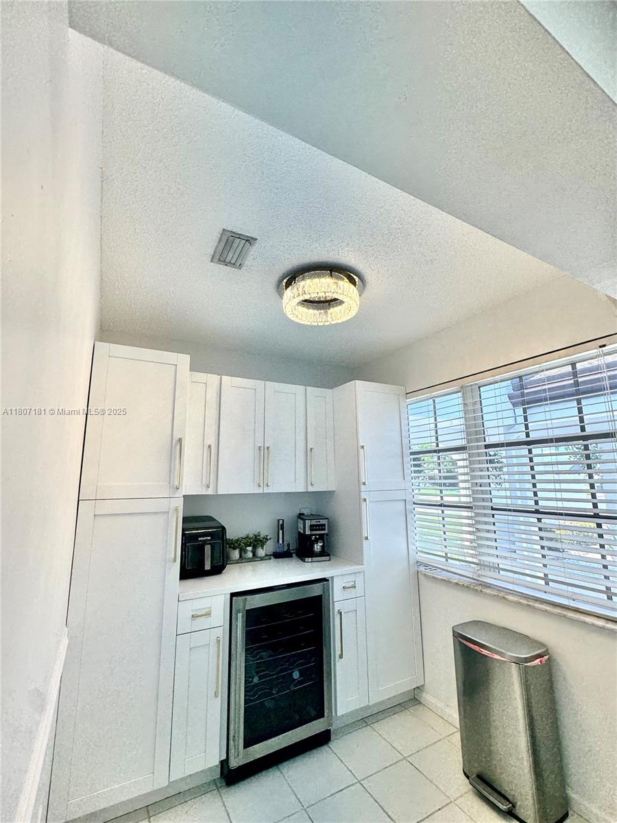 WEITZER SHAUNA MEADOWS SE - Residential